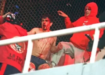 “¡Dale! ¡Pedí perdón, perdón!”: el duro video de la barra de Independiente contra hinchas ensangrentados de Universidad de Chile