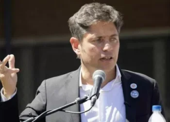 Dirigentes de La Cámpora tomaron por verídico un compacto manipulado sobre Axel Kicillof y lo amplificaron