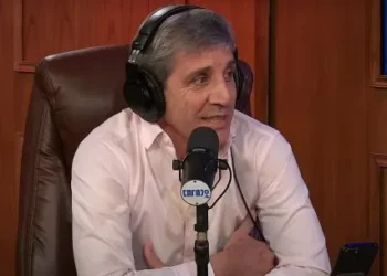 Caputo, como siempre, fue a mástil, echó culpas a los demás y espera más dólares del FMI