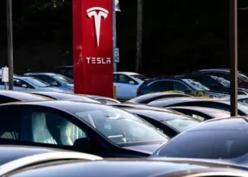 Llegaron a Buenos Aires las primeras Tesla Cybertruck y paralizaron las calles