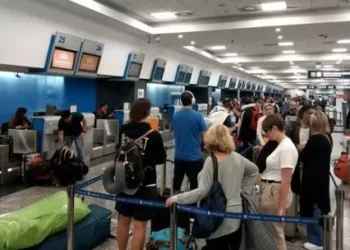 Paro de controladores aéreos: la Secretaría de acarreo le advierte a la empresa que puede ser sancionada