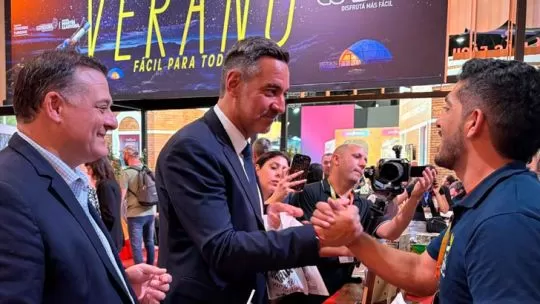 Siciliano cuestionó la política turística de Milei en la FIT 2025: “Es de las industrias más golpeadas”