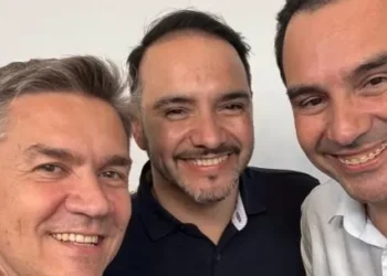 Zdero felicitó al gobernador escogido Juan Pablo Valdés y se sumó al festejo de la UCR