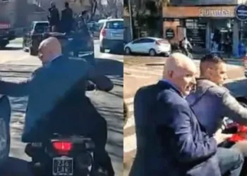 El hombre que ayudó a burlar en moto a Espert sería un barra de Comunicaciones con antecedentes