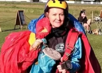 Conmoción en Miramar: una mujer murió luego de que su paracaídas de ningún modo se abriera al saltar de una avioneta