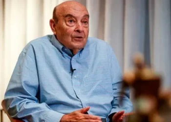 Cavallo cuestionó las “improvisaciones” del Gobierno y pidió ponerse al día el sistema ponerse al díaio y monetario