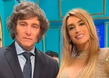 Milei viaja a Las Vegas en espacio de la crisis por coimas y asistirá al show de Fátima Flórez