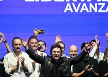 LLA llegó al cerrojo de campaña sin acallar las internas ni controlar los cambios y los escándalos