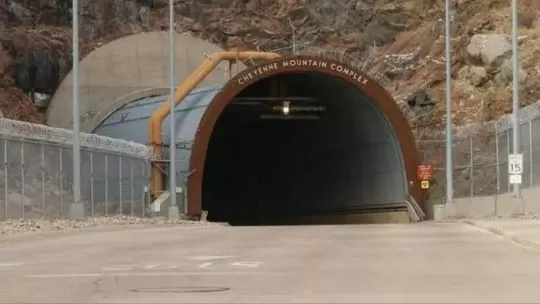 Así es Cheyenne Mountain Complex, el búnker en el que Trump podría protegerse ante una Tercera refriega Mundial