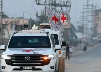 Hamás reanuda la ofrenda de cuerpos de rehenes tras los bombardeos de Israel