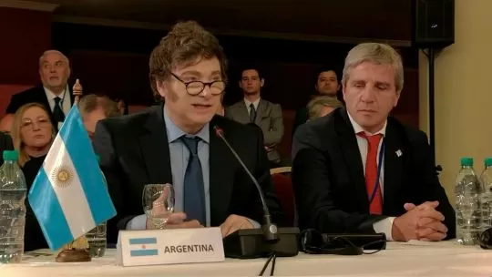 El gabinete no descarta pagar los vencimientos de deuda con el swap de Estados Unidos