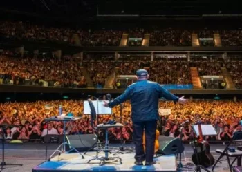Con un estadio colmado, Silvio Rodríguez hizo blandirse Buenos Aires con su “fiesta de la emoción”