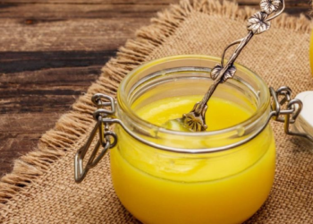 Mantequilla clarificada casera: cómo preparar ghee fácilmente con aria un litro de leche