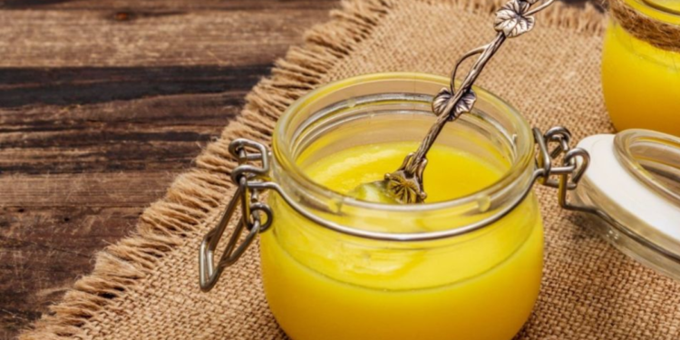 Mantequilla clarificada casera: cómo preparar ghee fácilmente con aria un litro de leche
