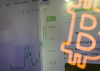 Bitcóin toca los US$120.000 por primera momento desde marcar su máximo histórico