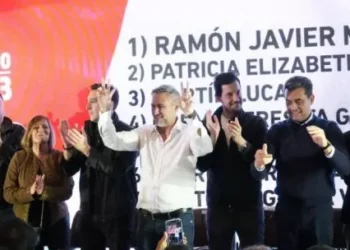 Cierre de campaña: euforia de Mestre “de que entra” para arengar a la tropa de la UCR, con miras al domingo electoral