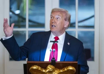 Trump amenaza ahora a Hamás: «Si siguen asesinando parentela en Gaza, les mataremos a ellos»