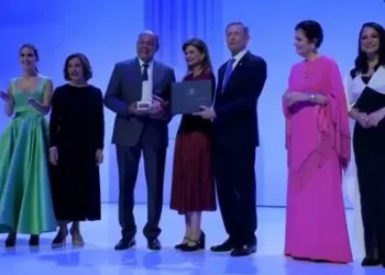 Augusto Taveras y el premio al emigrante dominicano