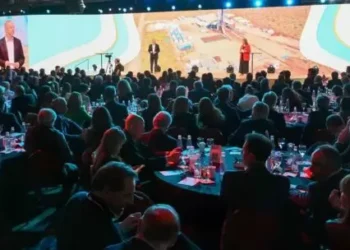 El círculo rojo asegura que la “atrasos infinita” de Luis Caputo es insostenible