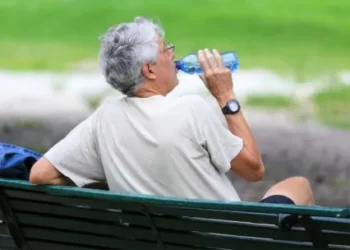 El Índice UV alcanza un nivel EXTREMO en todo el país: alerta máxima por eventualidad para la salud