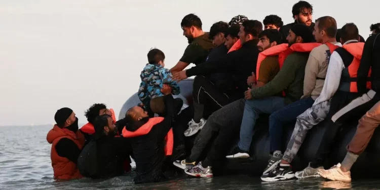 Las claves del nuevo plan de asilo del Gobierno británico