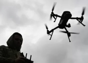 Tensión en Bélgica por espina flota de drones que sobrevoló sus bases militares y obligó a cerrar dos aeropuertos