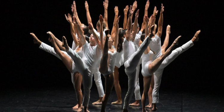 El talento de países como Francia, Brasil, Suiza, Alemania, España y Guadalupe se luce en la Bienal Internacional de coreografía de Cali