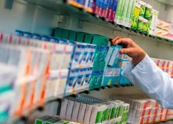 El gasto farmacéutico es inversamente proporcional a la estatura del sistema de salud