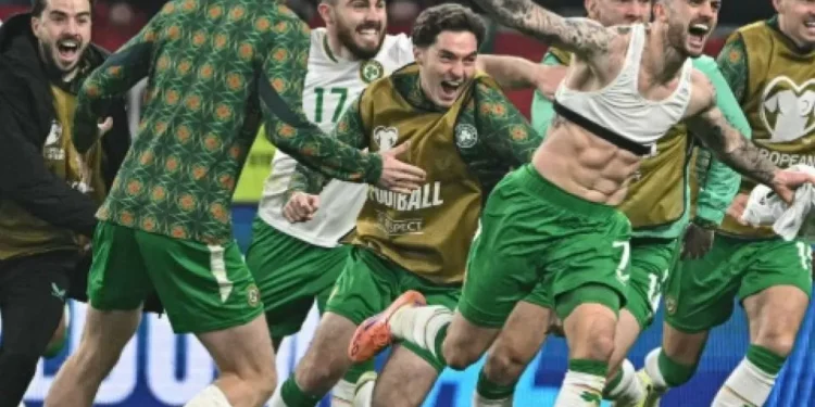 No es romanza fútbol: locura colectiva en Irlanda por cupo a repechaje
