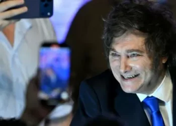 Javier Milei juntará a sus legisladores electos este martes para adscribir la estrategia de reformas en el Congreso