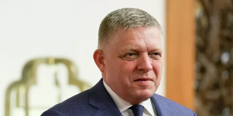 El primer ministro eslovaco vende como austeridad una nueva relajante de despidos de funcionarios