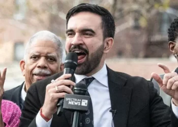 Del supermercado público al derechos para ricos: las propuestas del musulmán izquierdista Zohran Mamdani para ganar la alcaldía a Nueva York