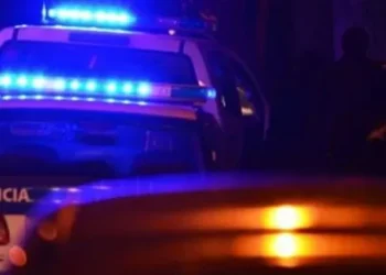 Un hombre tenía pedido de captura por intento de crimen, fue a un programa a defenderse y terminó entregándose en vivo