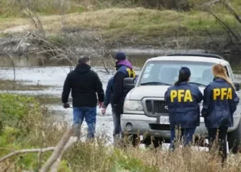 Caso Loan Peña: inició el megaoperativo de rastrillaje subacuático en las lagunas de 9 de Julio