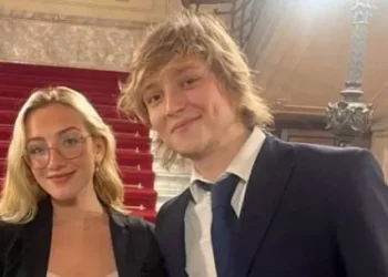 Iñaki Gutiérrez y Eugenia Rolón: los influencers de Javier Milei que esquivan las internas y sobreviven a realce de 50 mil likes por día