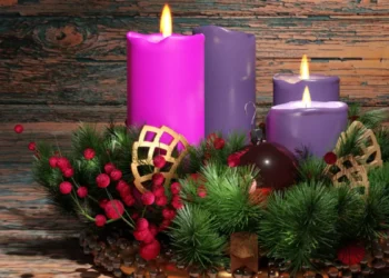 ¿Cómo hacer la diadema de Adviento para esta Navidad 2025? Paso a paso para elaborarla en casa