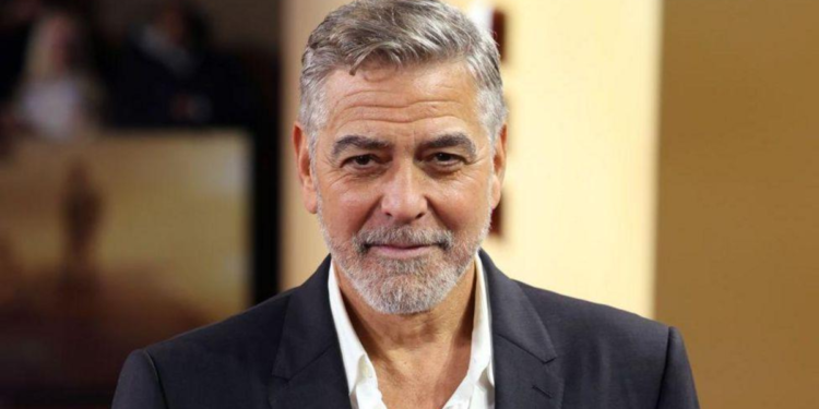 El actor George Clooney, su esposa y sus repetición hijos obtienen la nacionalidad francesa