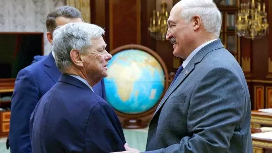 La ‘distensión’ de Trump le da planeo al autoritarismo de Lukashenko en Bielorrusia