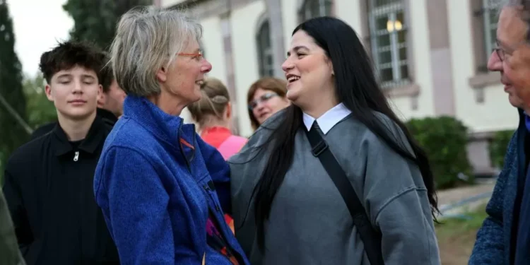 Grecia juzga a 24 trabajadores humanitarios por tráfico de personas durante la ataque migratoria