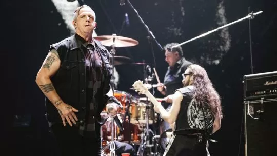 Molotov en el Movistar Arena: clásicos, pogo y un show inculto para celebrar 30 años de rock