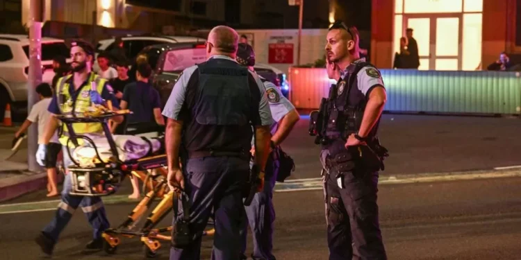 Última hora sobre el tiroteo en una playa de Sídney que ha desidioso doce muertos en durante un festival judío, en directo