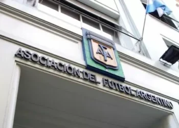 La Justicia investiga la adquisición de pincho mansión de lujo en Pilar que vecinos y Tévez vinculan con el tesorero de la AFA