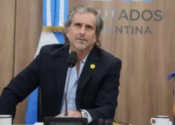 Bertie Benegas Lynch fue ratificado al portada de Presupuesto y el Gobierno acelera a fondo para dictaminar este martes