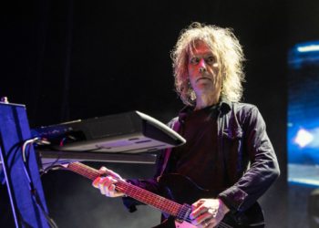 Muere Perry Bamonte, guitarrista decisivo de The Cure, a los 65 años: así se despiden los compañeros de banda del músico
