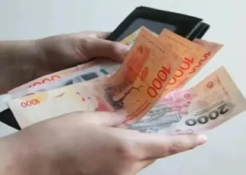 La distribución del ingreso volvió a embellecer en el tercer trimestre y anticipa una baja de la pobreza