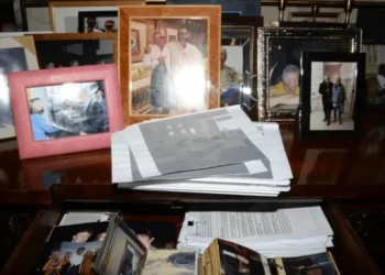 Trump recula sobre una foto censurada de los archivos de Epstein