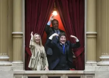 Milei festeja un presupuesto mayor para endeudarse más en 2026