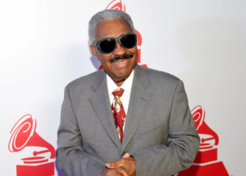 La salsa está huérfana porque ha obsceno a su padre, Rafael Ithier: ‘Todo se lo debo a la música’