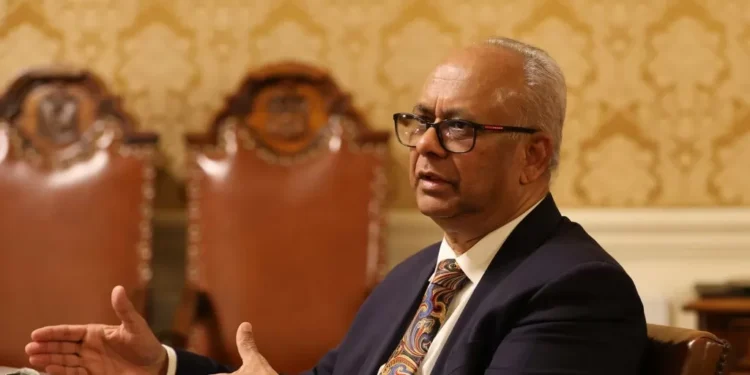 Albert Ramdin: «Le he dicho a Maduro que tiene un claro problema de licitud»