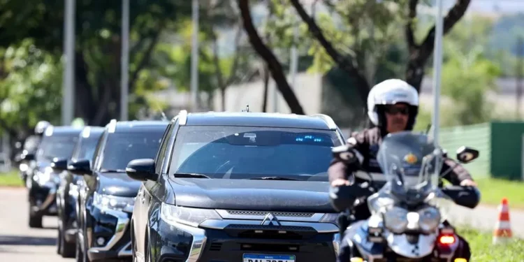 Bolsonaro sale de prisión e ingresa en el sanatorio para someterse a una operación